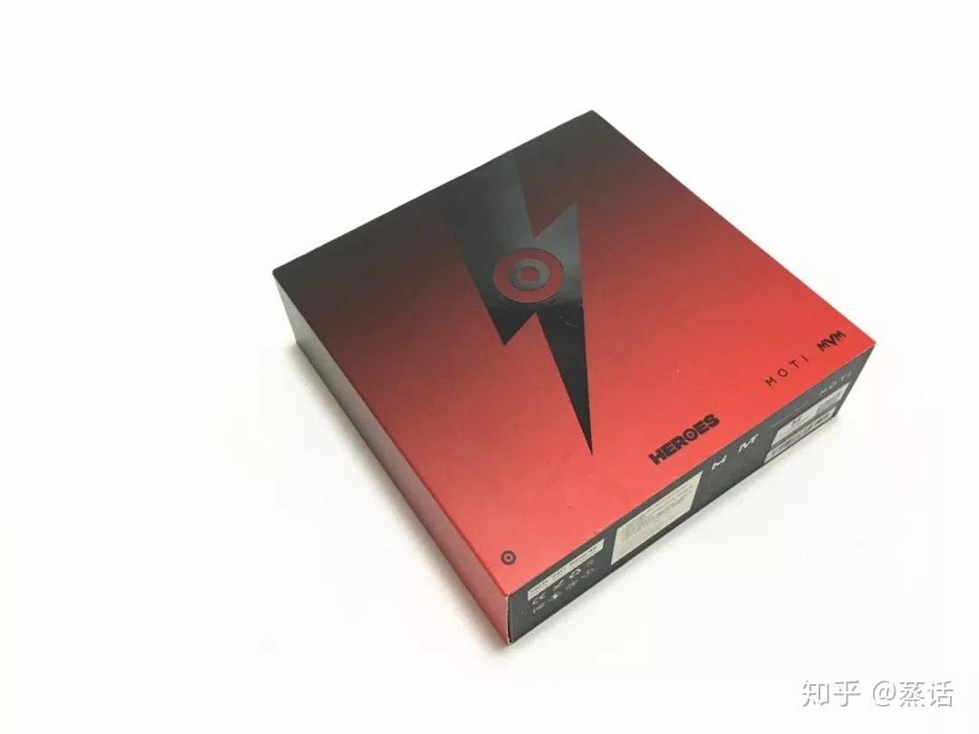 超炫酷的MOTI魔笛联合定制款——黑红烈焰电子烟选悦刻还是选魔笛?这款产品惊艳了我【深度测评】从新手入门款到进阶款,国内电子烟前三品牌,悦刻、魔笛、柚子产品对比测评!【经验帖】悦刻、魔笛、柚子三大主流电子烟品牌体验分享vvild小野V1 Plus评测!罗老师+冠希哥的双料小烟?到底是情怀收割机还是实力派?(图6)